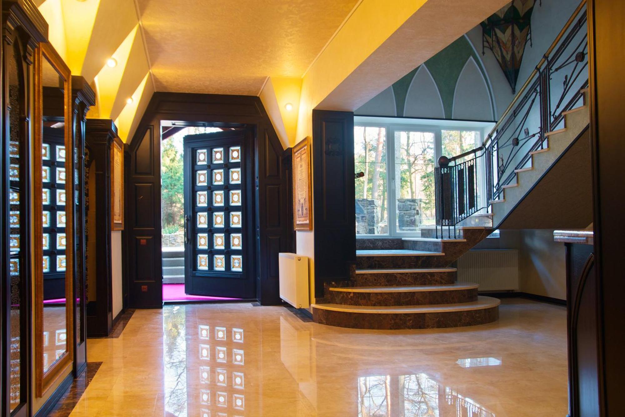 Sherwood Hotel Dolgomostiska Luaran gambar