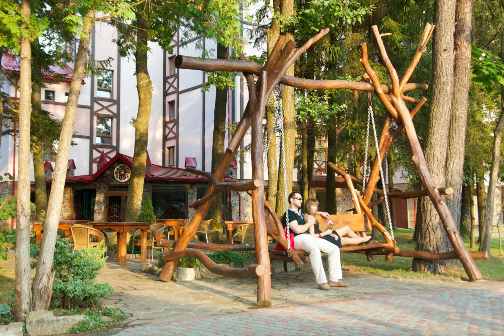 Sherwood Hotel Dolgomostiska Luaran gambar