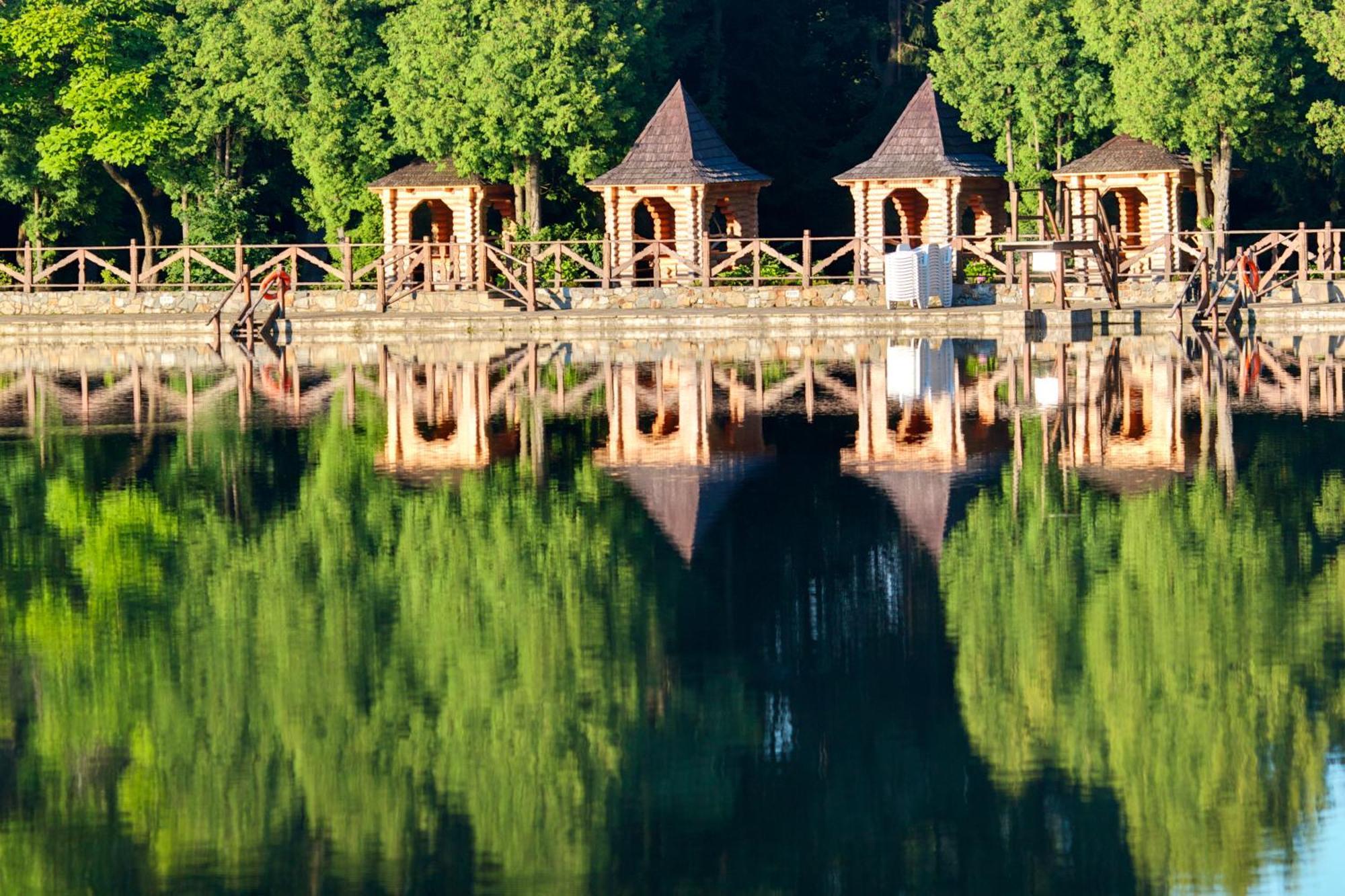 Sherwood Hotel Dolgomostiska Luaran gambar