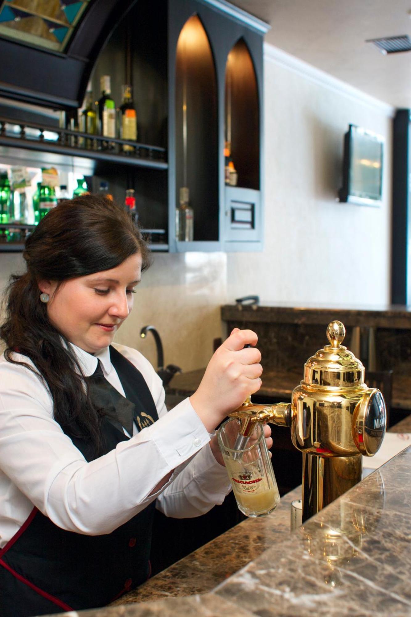 Sherwood Hotel Dolgomostiska Luaran gambar