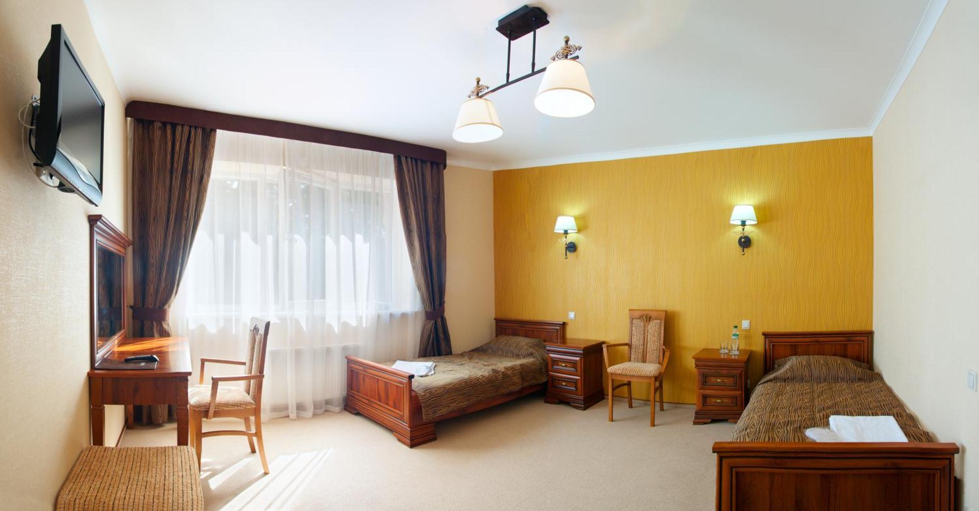 Sherwood Hotel Dolgomostiska Bilik gambar