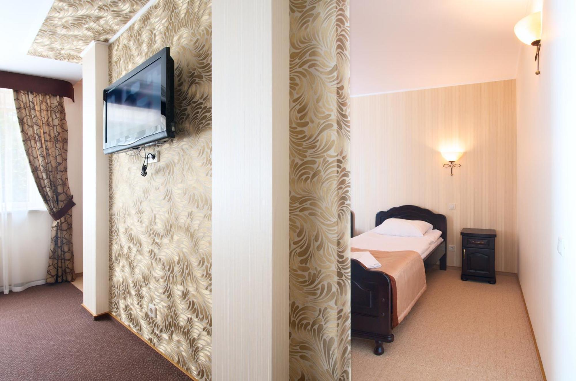 Sherwood Hotel Dolgomostiska Bilik gambar