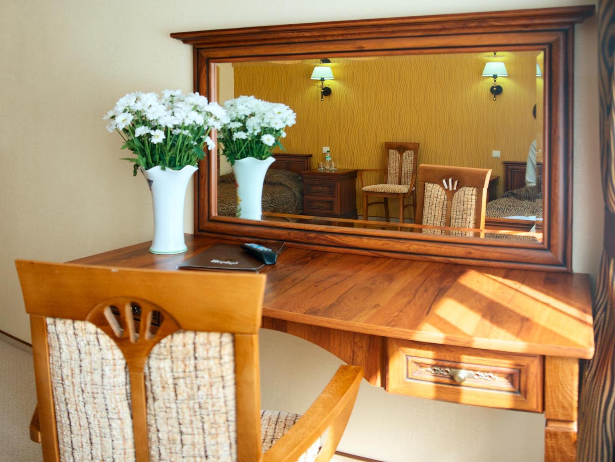 Sherwood Hotel Dolgomostiska Bilik gambar