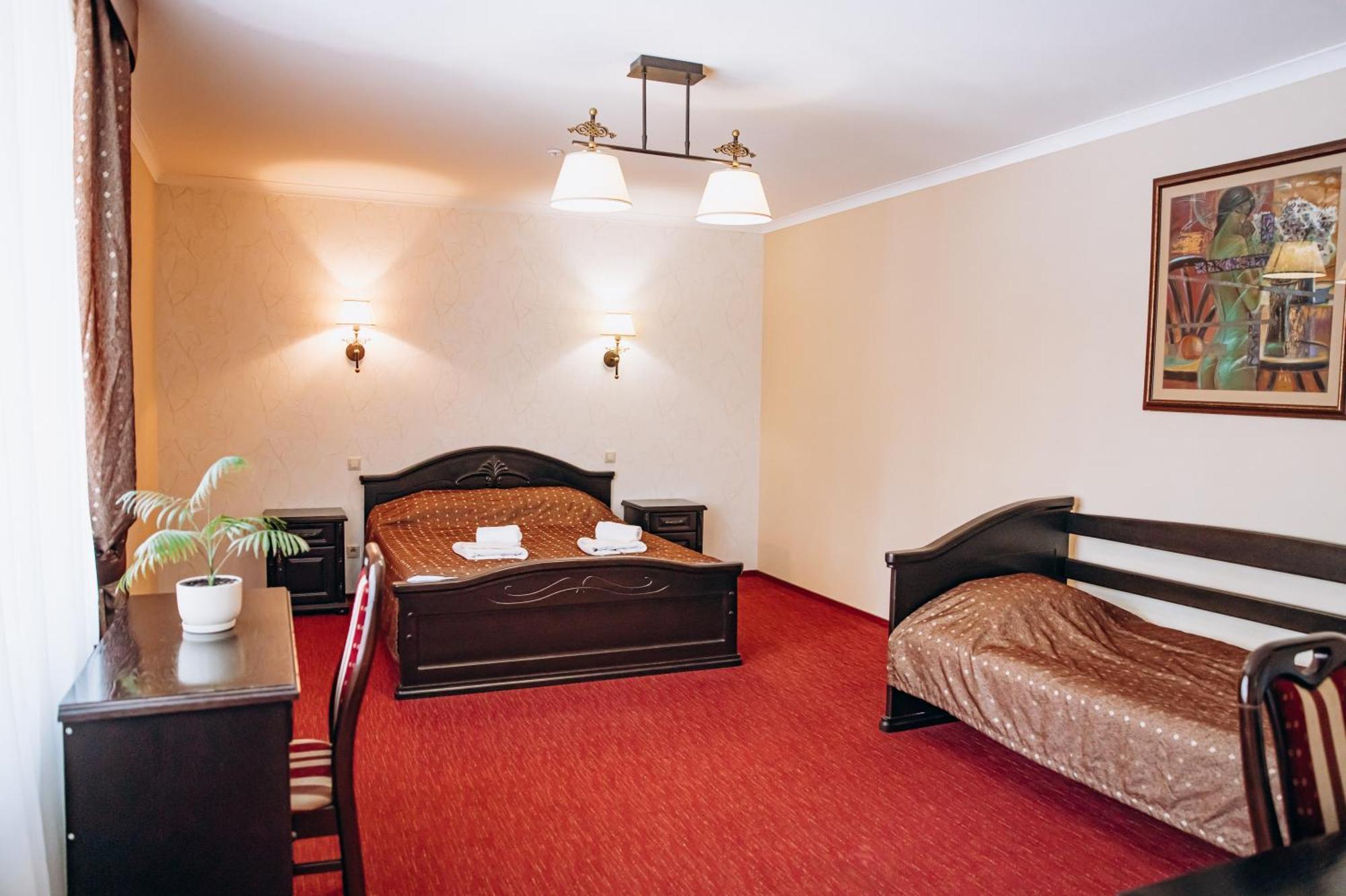 Sherwood Hotel Dolgomostiska Luaran gambar