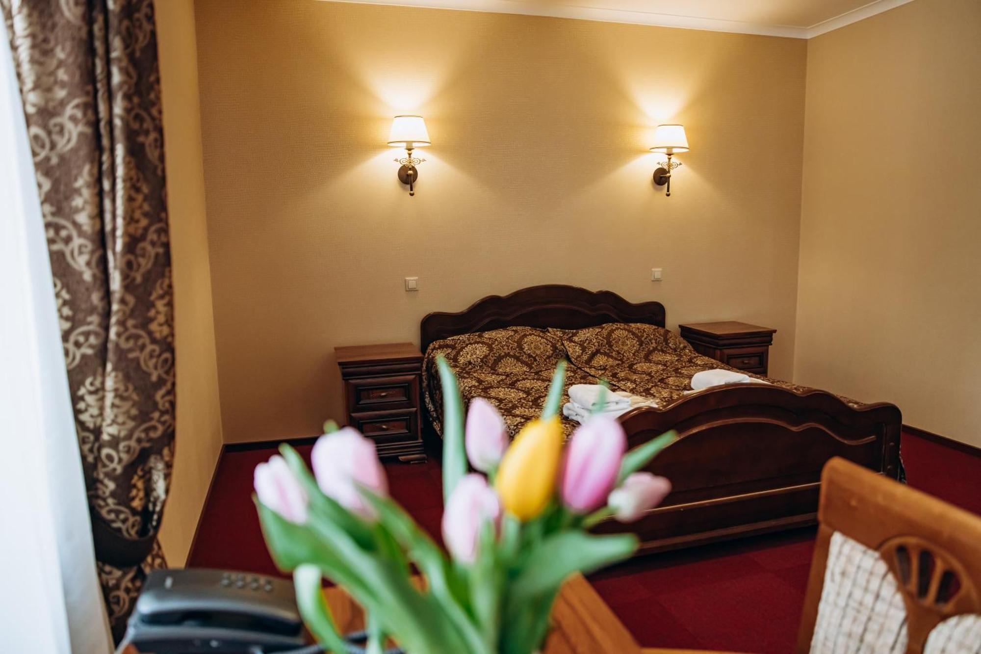Sherwood Hotel Dolgomostiska Luaran gambar